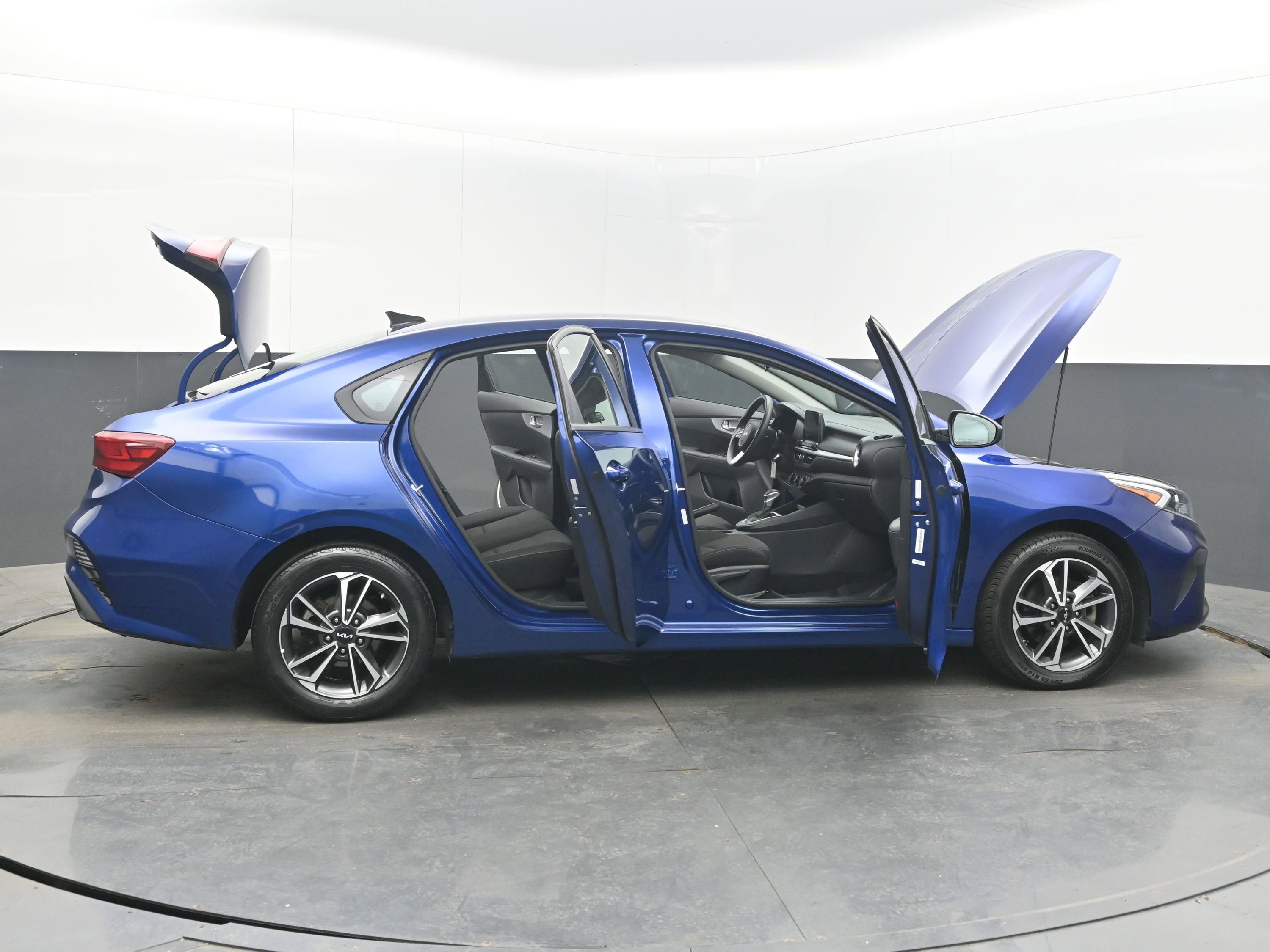 Used 2023 Kia Forte LXS image 46