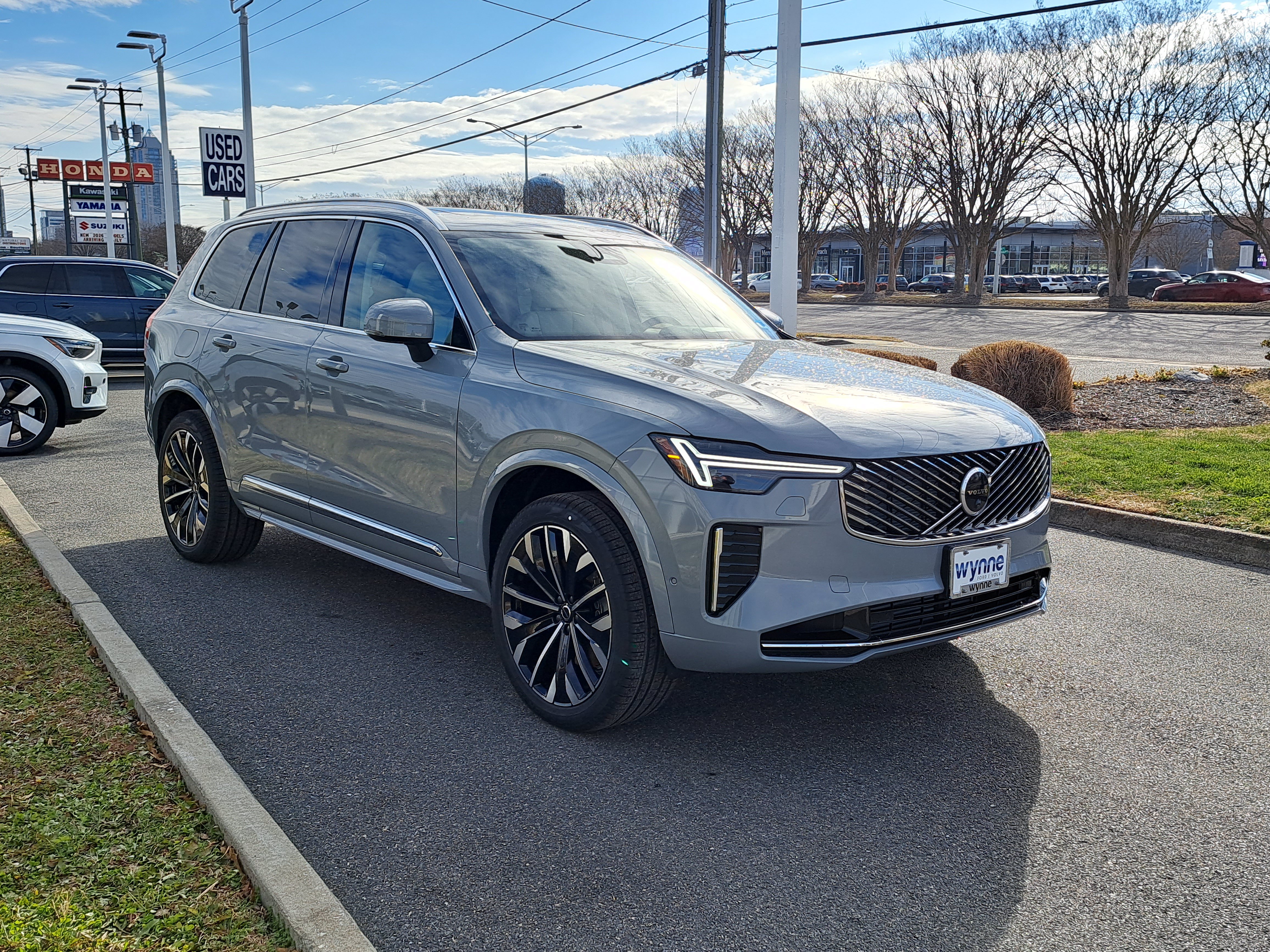 New 2026 Volvo XC90 T8 Ultra w/ Protection Package Premier AWD/4WD image 2