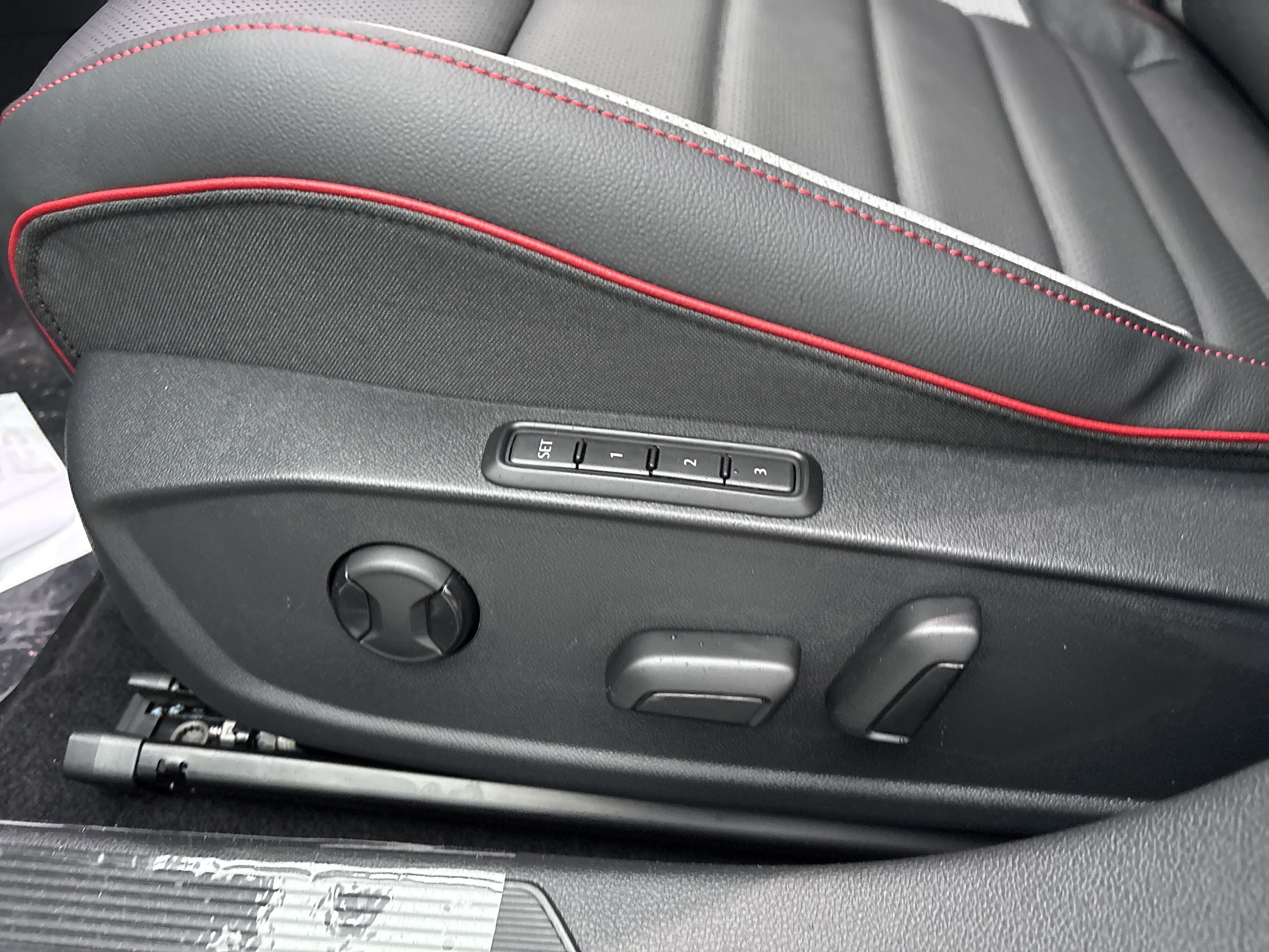 New 2026 Volkswagen GTI SE image 11