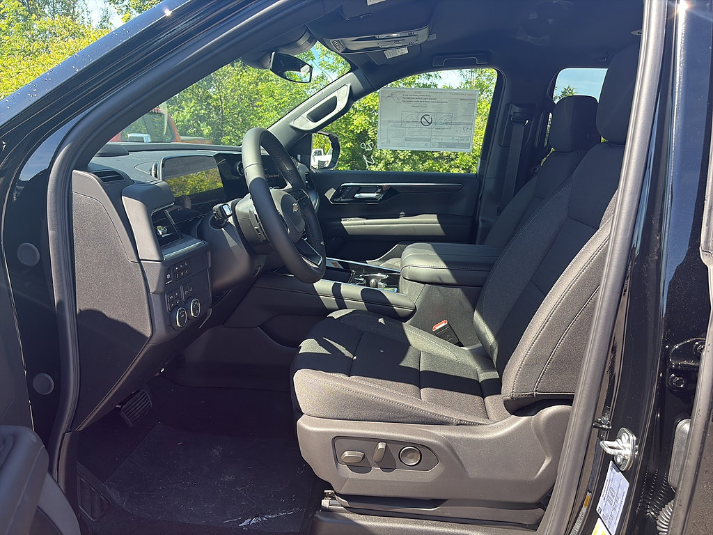 New 2026 Chevrolet Tahoe LS w/ LS Custom Edition AWD/4WD image 9