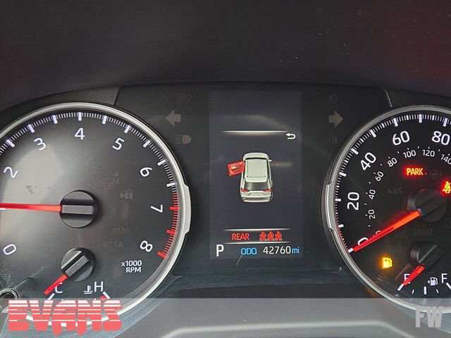 Used 2021 Toyota RAV4 LE image 5