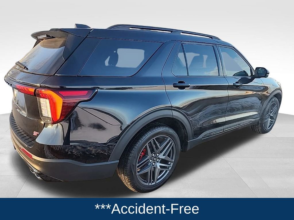 Used 2025 Ford Explorer ST image 6