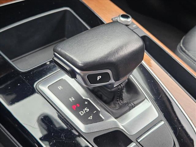 Used 2022 Audi Q5 2.0T Premium w/ Convenience Package image 12