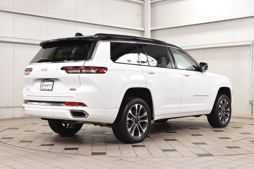 Used 2024 Jeep Grand Cherokee L Overland w/ Trailer Tow Package AWD/4WD image 8