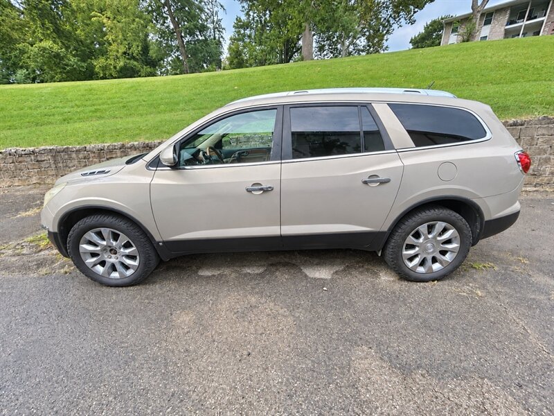 Used 2010 Buick Enclave CXL w/ Trailering Provision Package AWD/4WD image 5