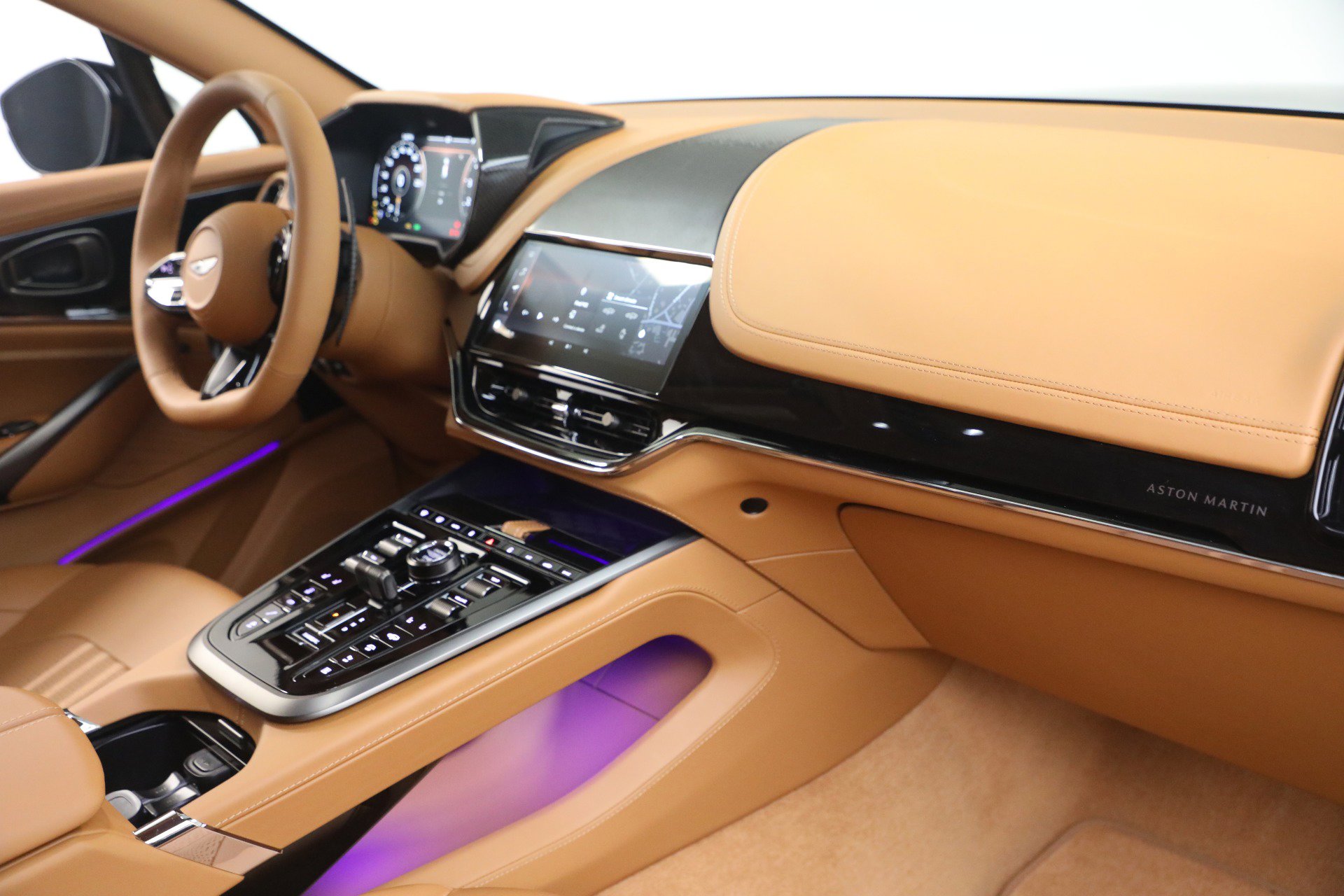 New 2026 Aston Martin DBX 707 image 24