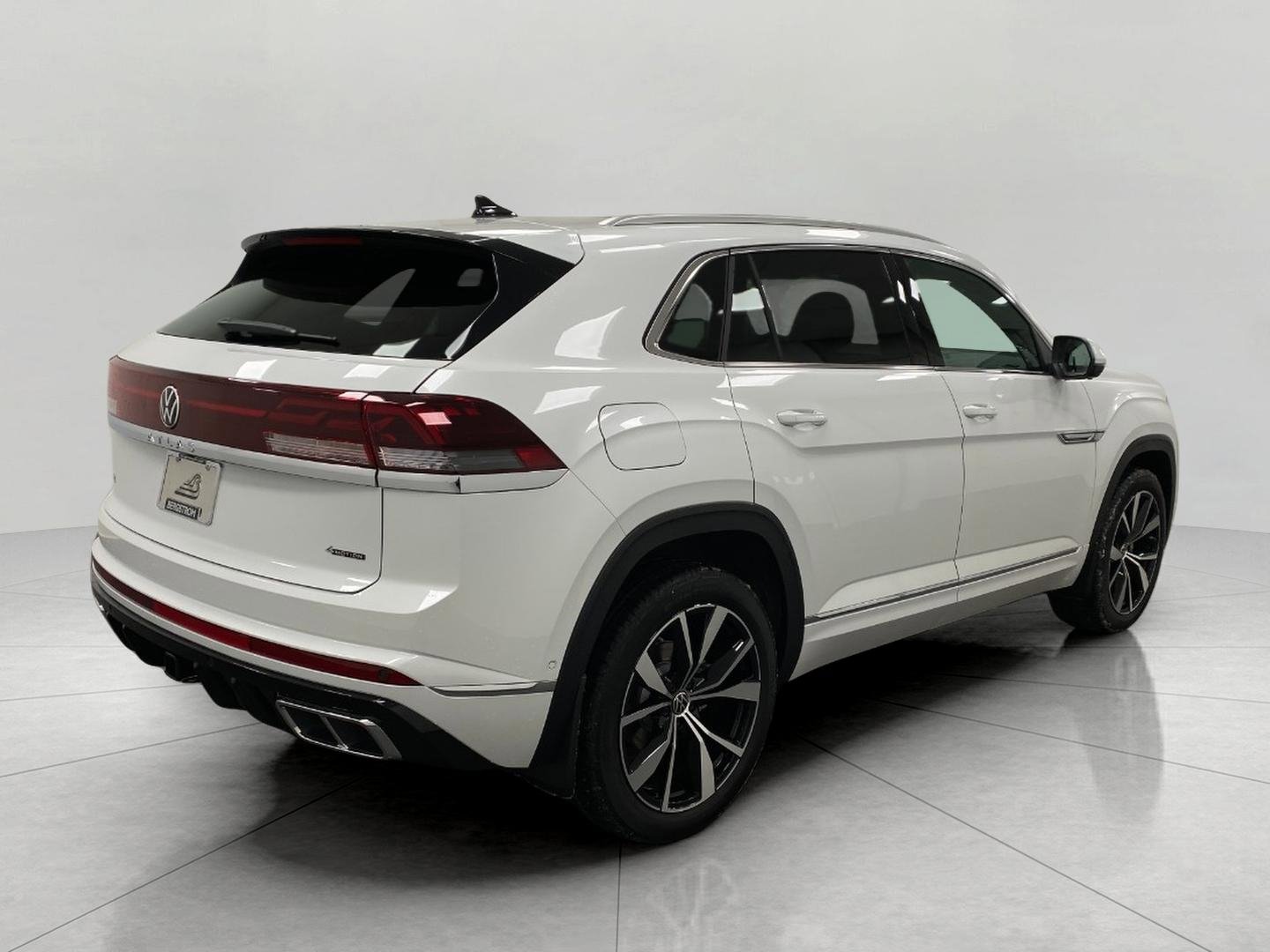 New 2026 Volkswagen Atlas Cross Sport SEL Premium R-Line image 3