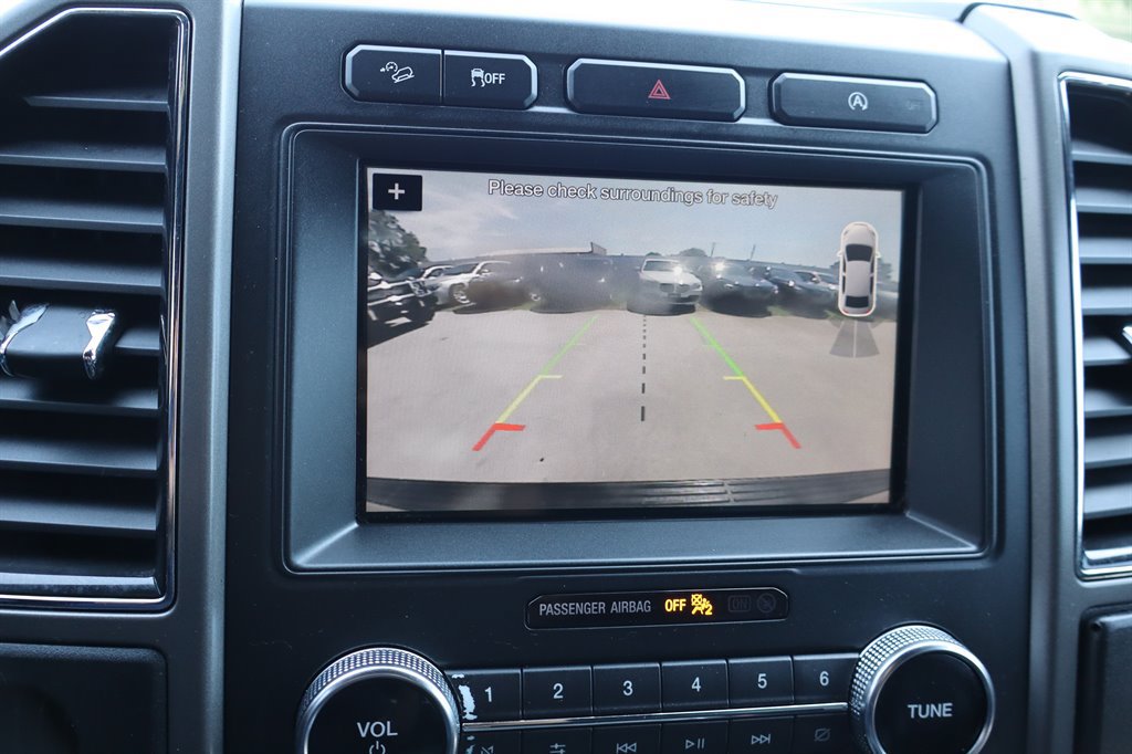 Used 2018 Ford Expedition Max XLT w/ Equipment Group 202A AWD/4WD image 32