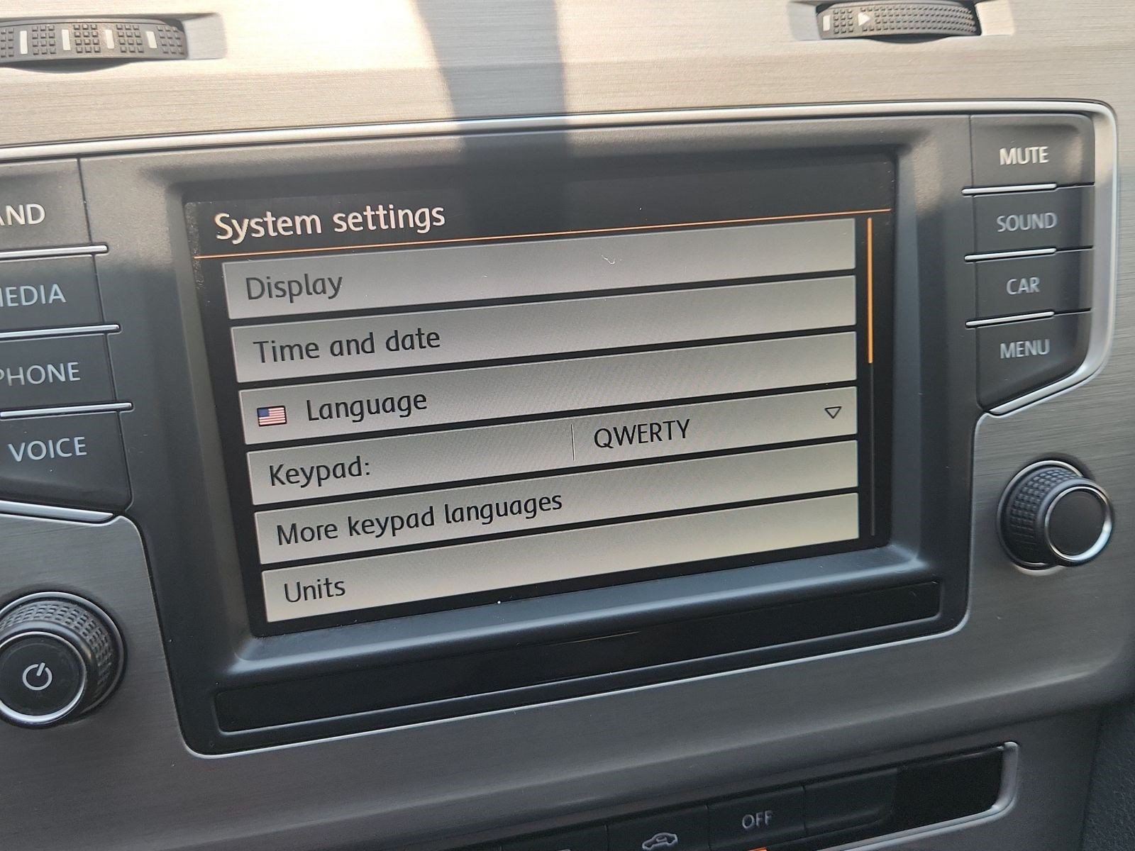 Used 2016 Volkswagen Golf S FWD image 26