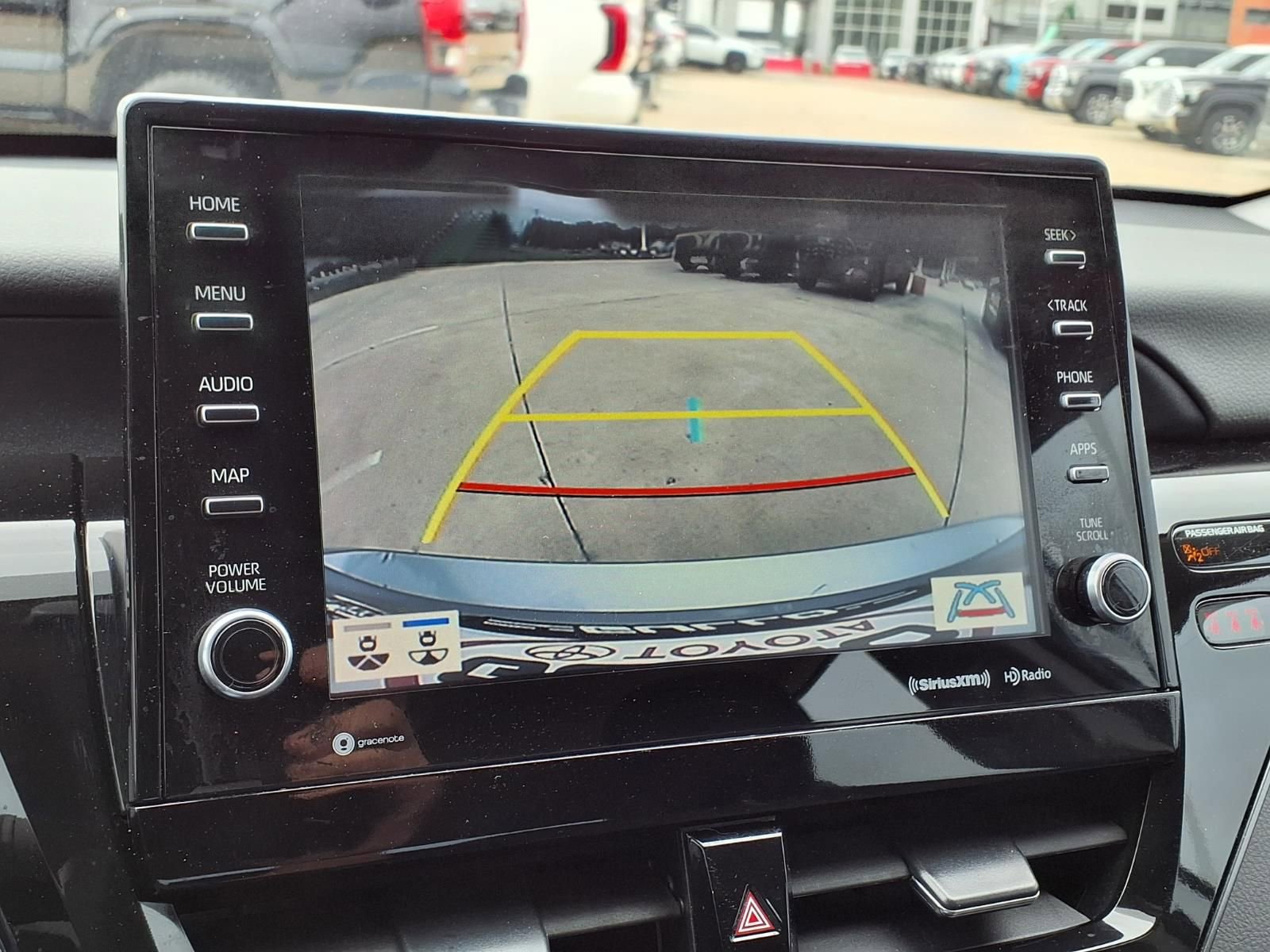 Used 2022 Toyota Camry SE w/ Audio Upgrade Package FWD image 11
