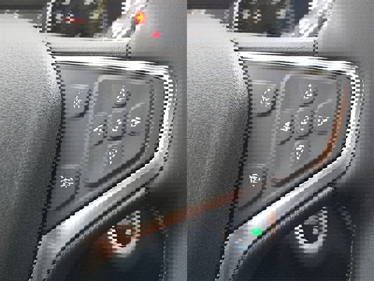 Used 2024 Chevrolet Equinox LT image 12