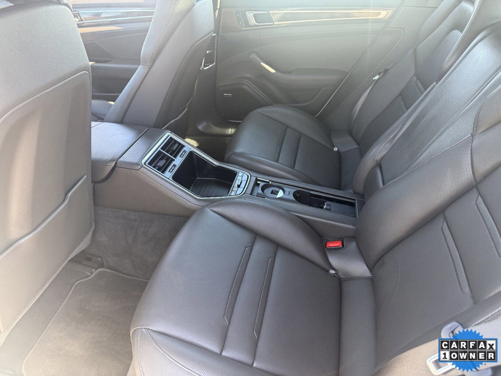 Used 2018 Porsche Panamera 4S image 18