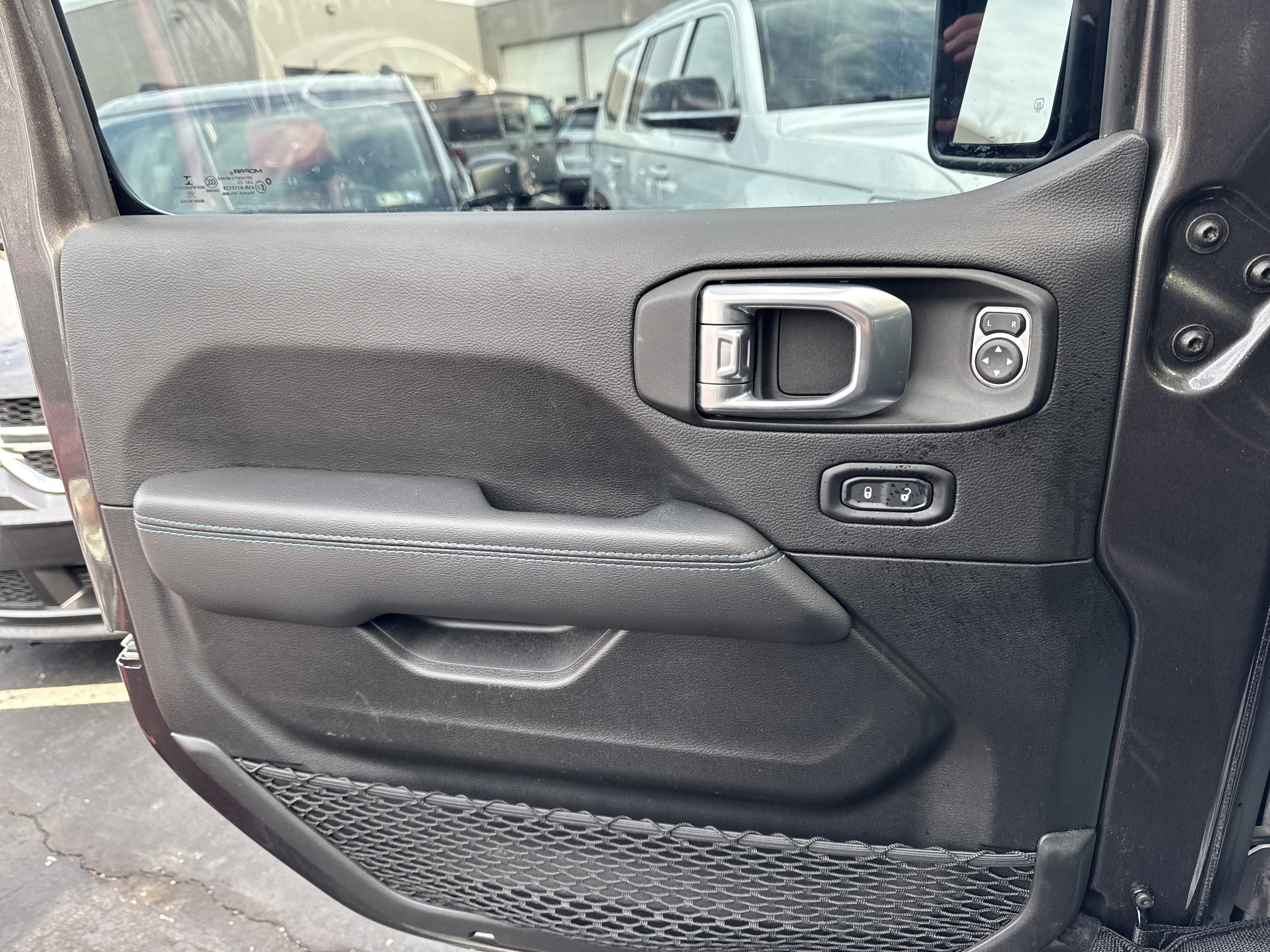 Certified 2022 Jeep Wrangler Unlimited Rubicon 4xe w/ Steel Bumper Group AWD/4WD image 30