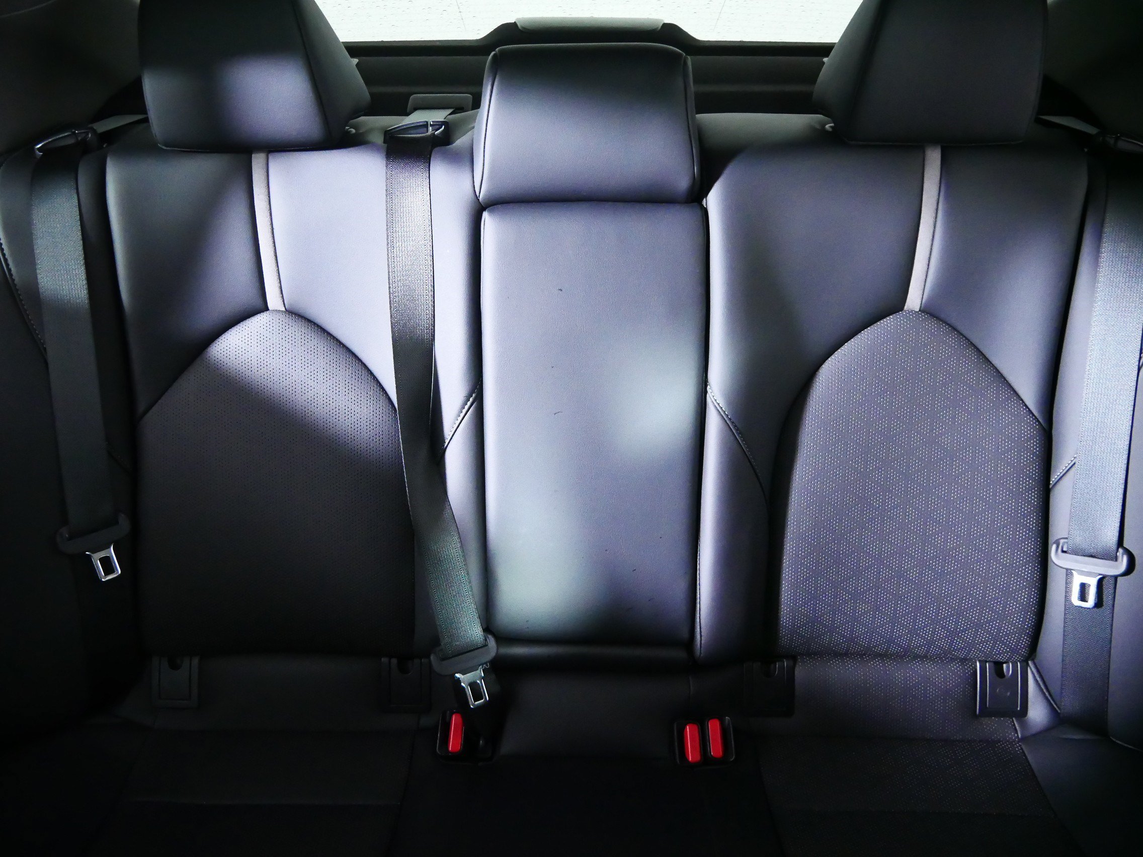 Used 2023 Toyota Camry XSE FWD image 13