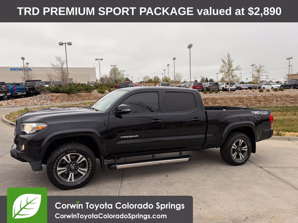 Used 2019 Toyota Tacoma TRD Sport w/ TRD Premium Sport Package AWD/4WD image 5