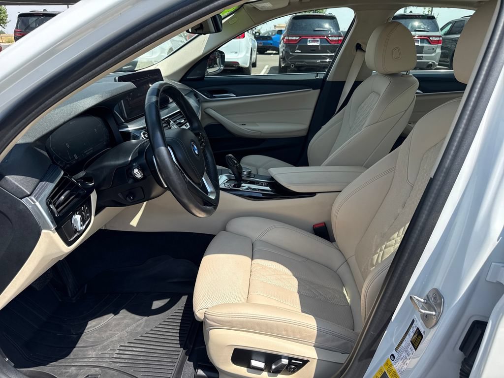 Used 2022 BMW 530e xDrive w/ Premium Package AWD/4WD image 23