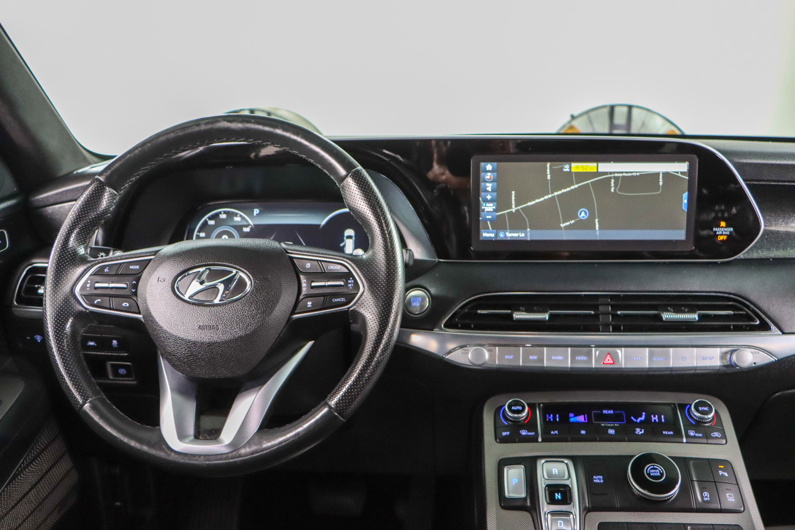 Used 2020 Hyundai Palisade Limited image 17