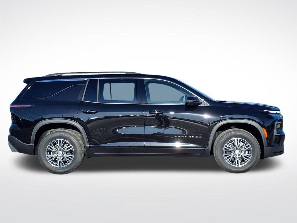 New 2026 Chevrolet Traverse LT w/ Enhanced Driving Package FWD image 4
