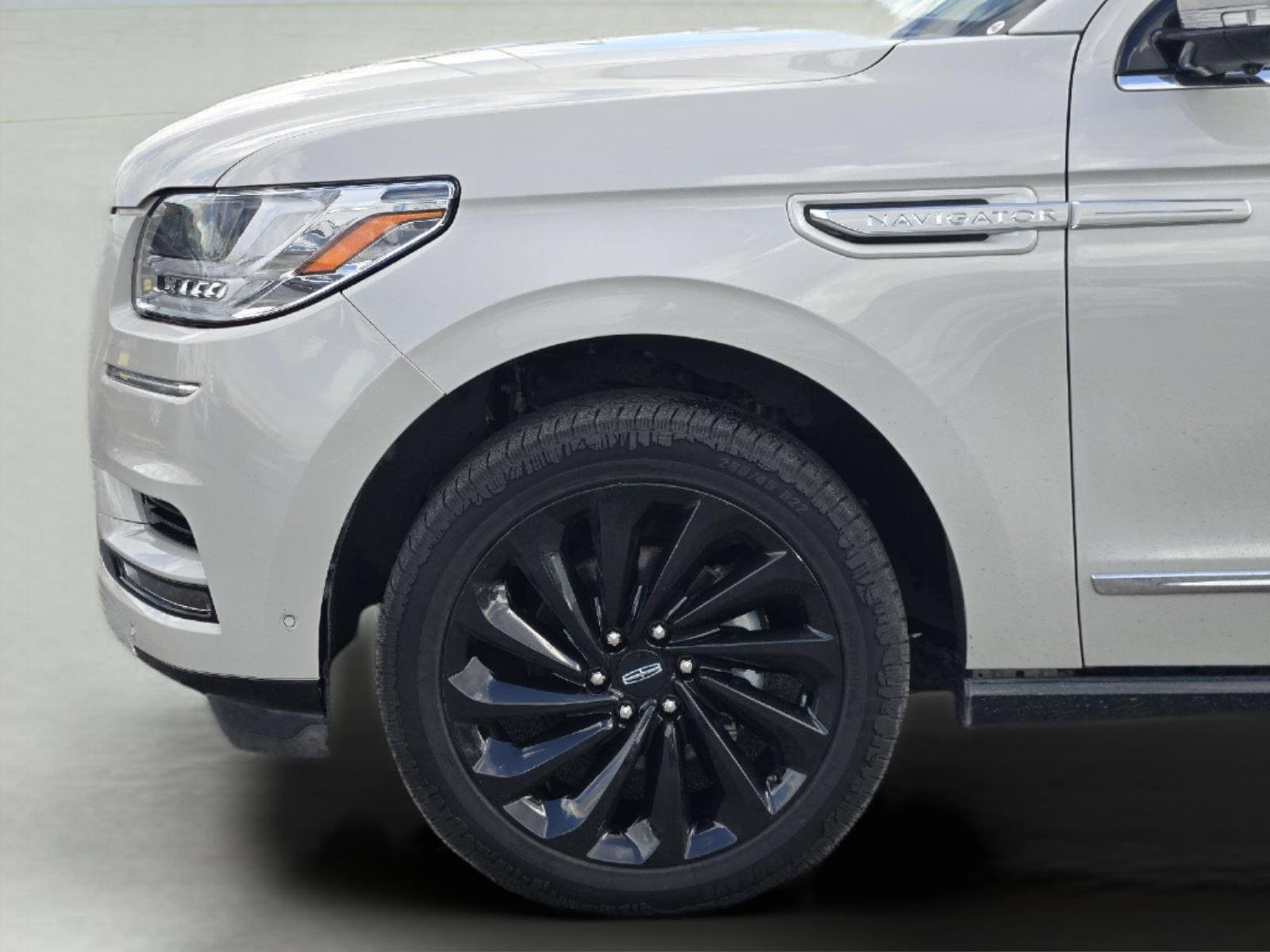 Used 2021 Lincoln Navigator Reserve AWD/4WD image 9