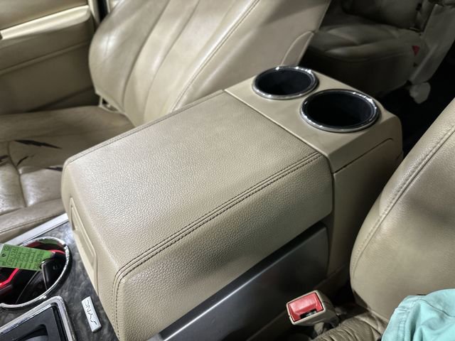 Used 2016 Ford Expedition Limited w/ Equipment Group 301A image 27