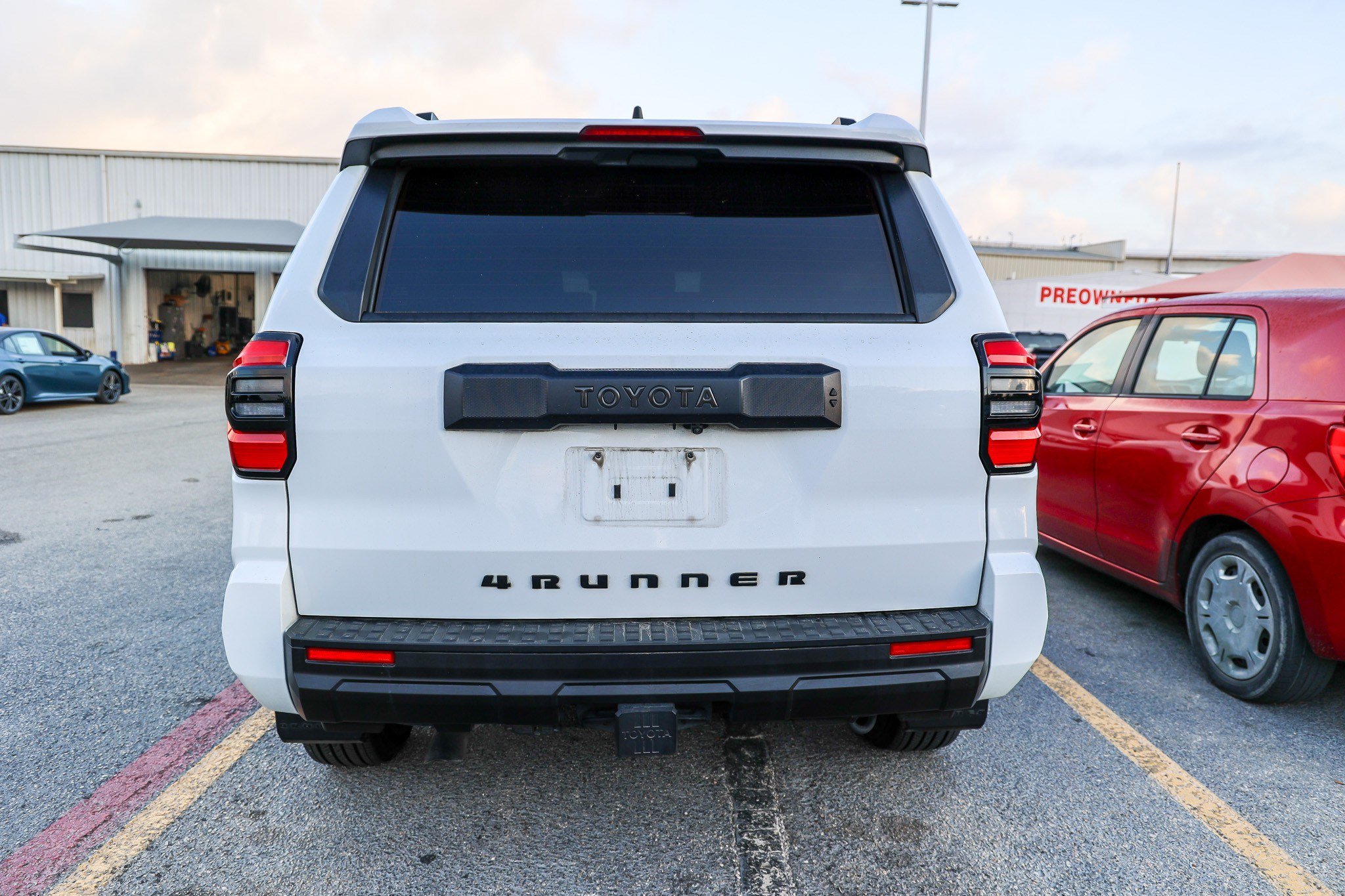 Used 2025 Toyota 4Runner SR5 AWD/4WD image 8