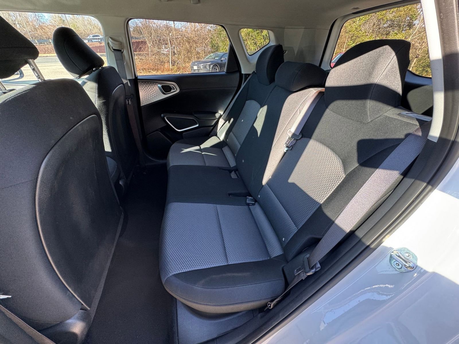 Used 2025 Kia Soul LX w/ LX Technology Package image 32