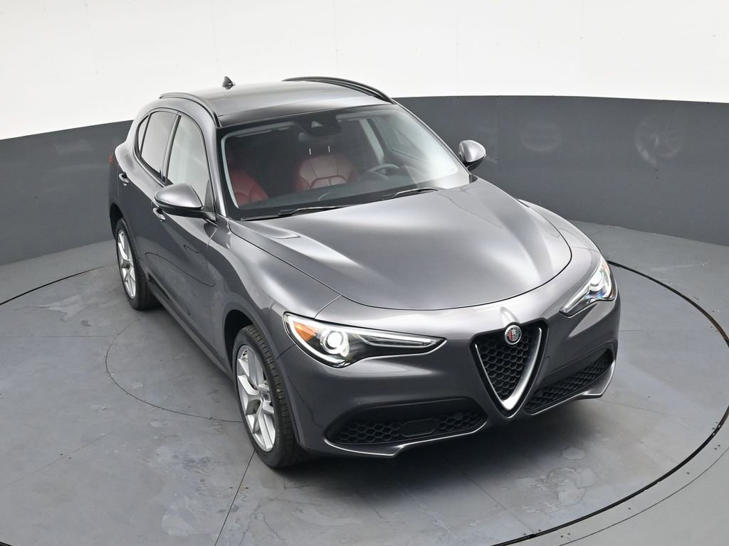 Used 2018 Alfa Romeo Stelvio Sport w/ Quick Order Package 22J Sport image 26