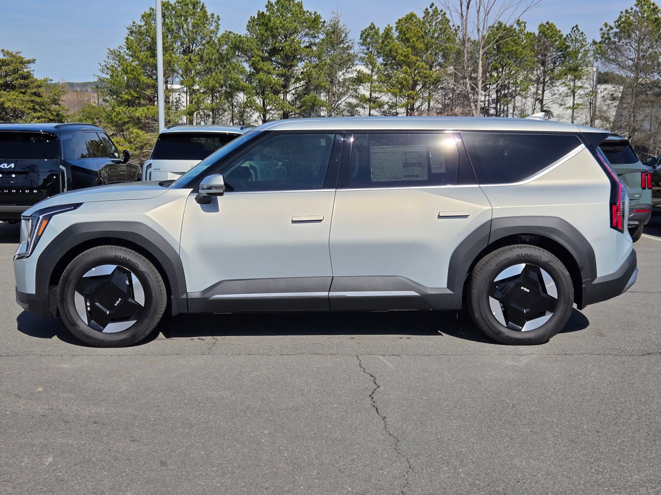 New 2026 Kia EV9 Light RWD image 4