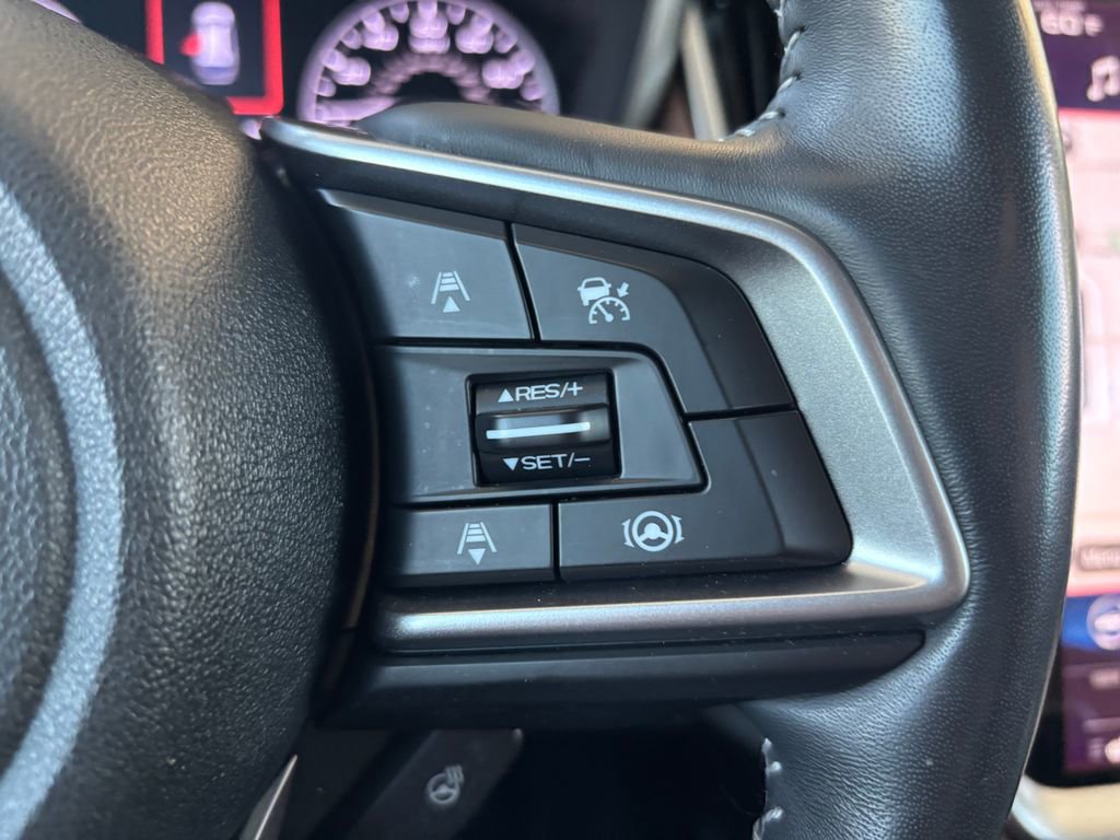 Used 2022 Subaru Outback Touring w/ Popular Package #2 image 12