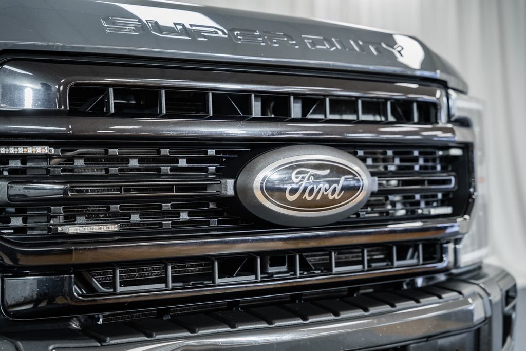 Used 2021 Ford F350 Lariat image 7