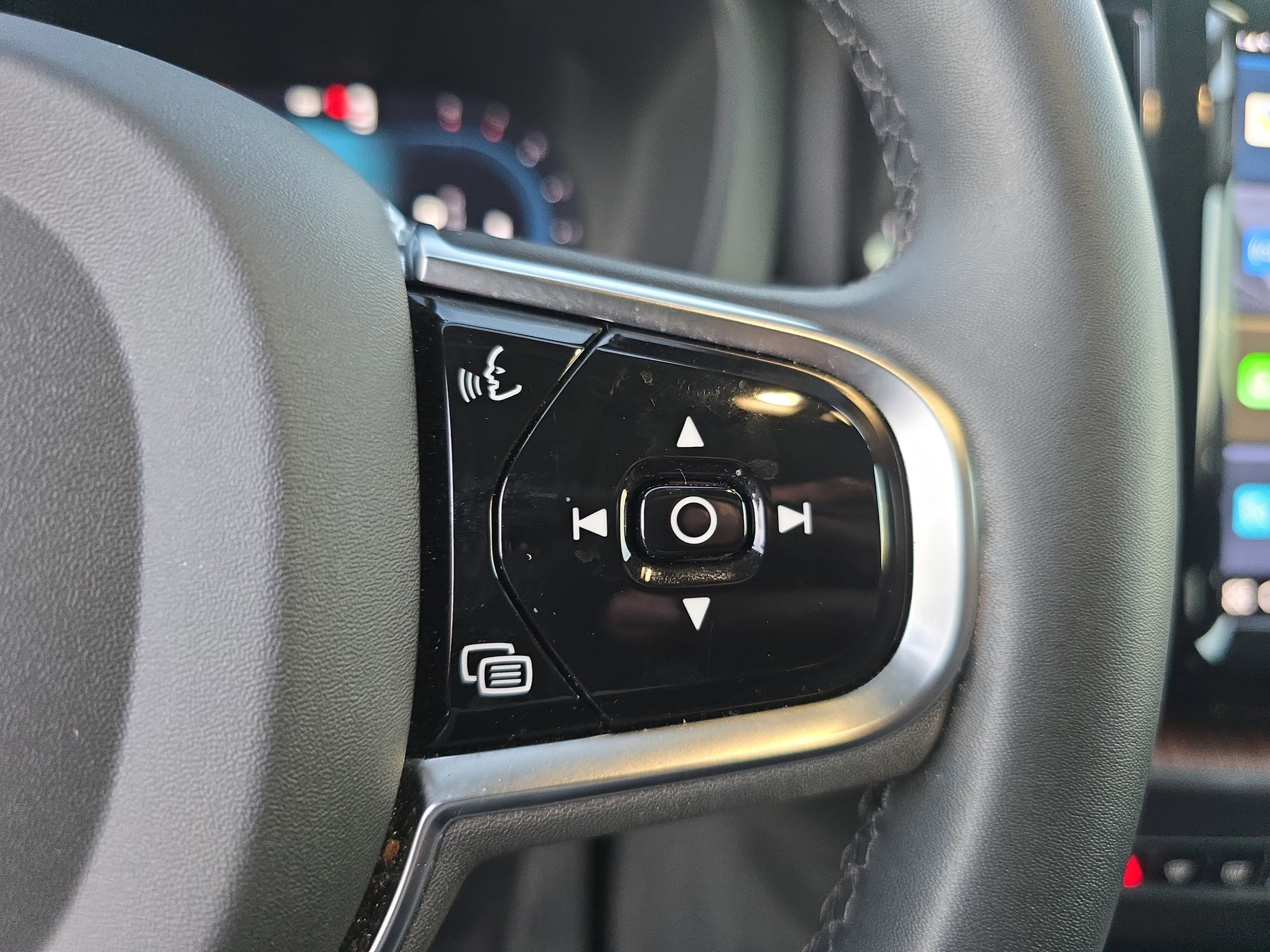 Used 2023 Volvo XC60 B5 Plus w/ Climate Package image 17