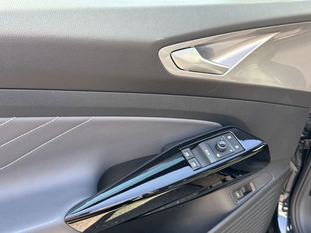 Used 2023 Volkswagen ID.4 Pro S image 9