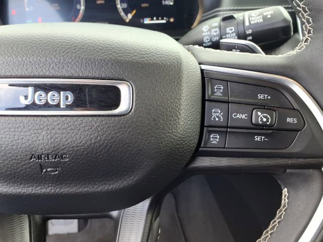 Used 2023 Jeep Grand Cherokee Altitude AWD/4WD image 29