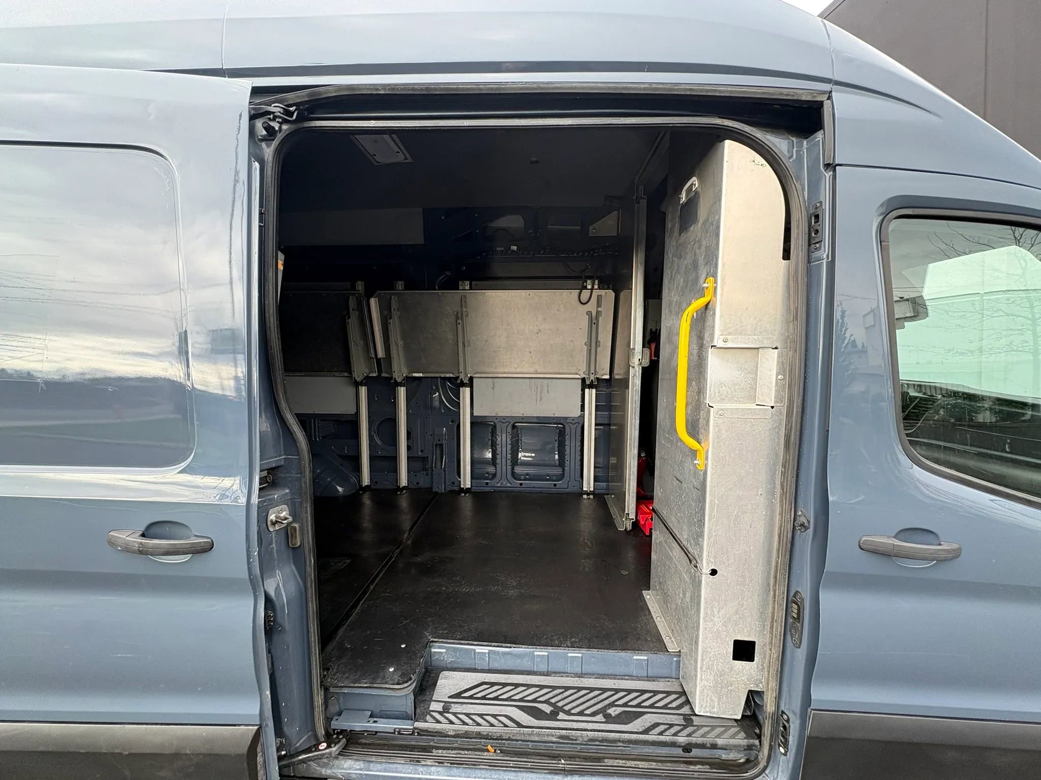 Used 2020 Ford Transit 250 148 High Roof Extended image 19