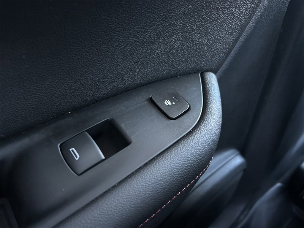 Used 2022 Chevrolet Blazer RS w/ Enhanced Convenience Package image 16