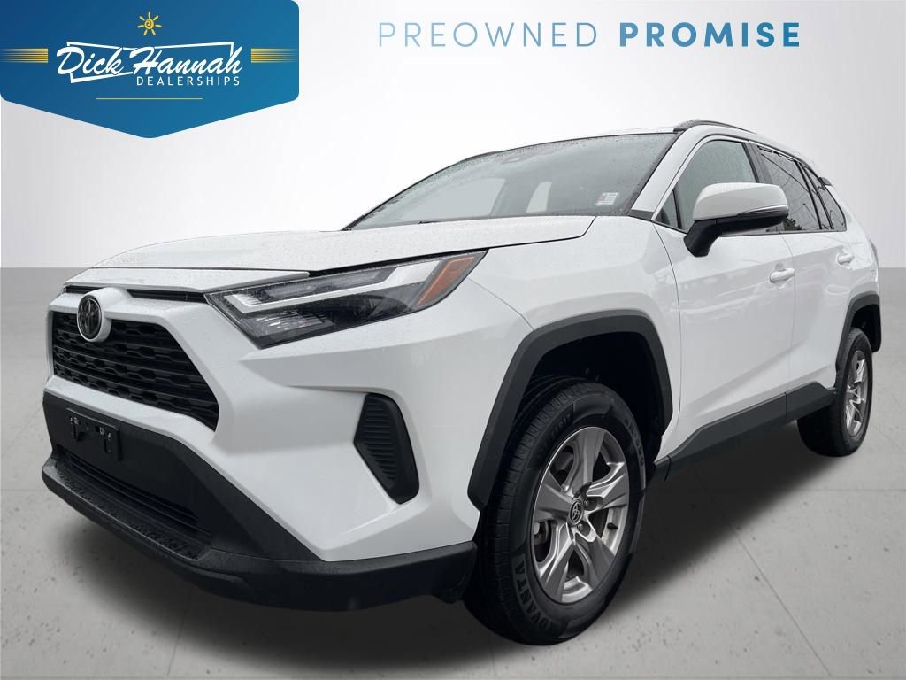 Used 2025 Toyota RAV4 XLE image 1