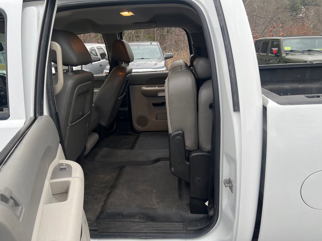 Used 2013 GMC Sierra 2500 W/T w/ Snow Plow Prep Package image 17