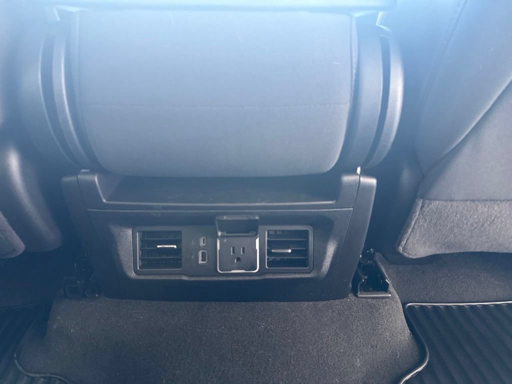 Used 2024 Chevrolet Silverado 1500 LT AWD/4WD image 40