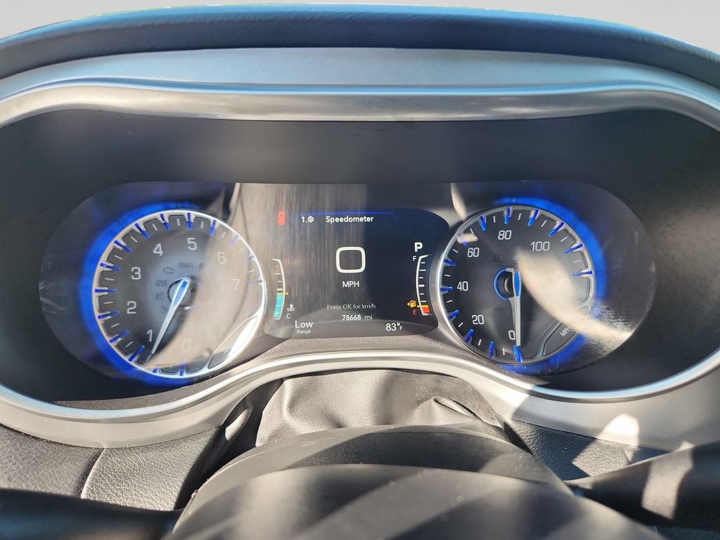 Used 2019 Chrysler Pacifica Touring-L Plus w/ S Appearance Package FWD image 14