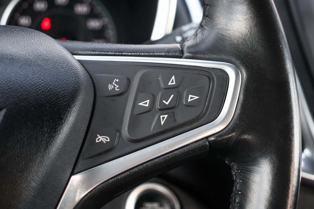 Used 2022 Chevrolet Equinox LT w/ Driver Convenience Package FWD image 24
