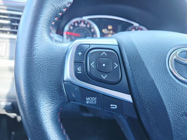 Used 2015 Toyota Camry SE image 18