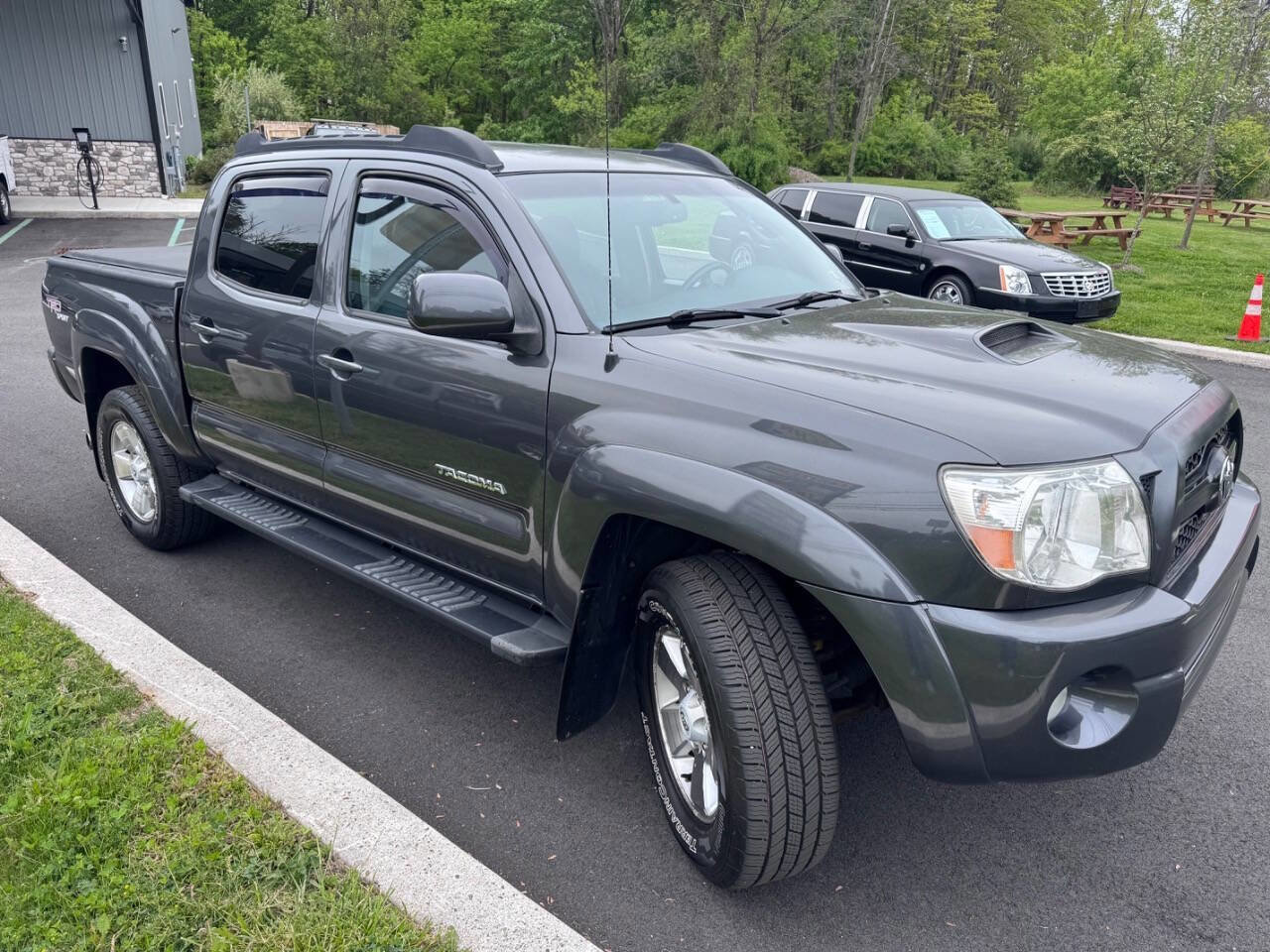 Used 2011 Toyota Tacoma 4x4 Double Cab w/ TRD Sport Pkg image 5