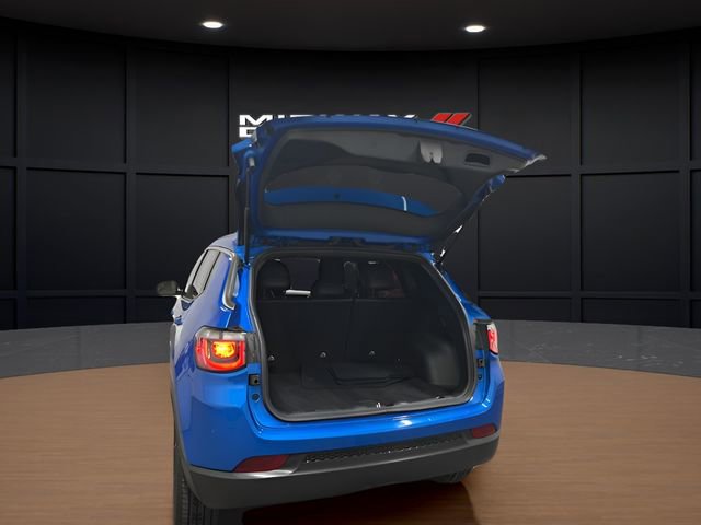 Used 2023 Jeep Compass Latitude AWD/4WD image 7