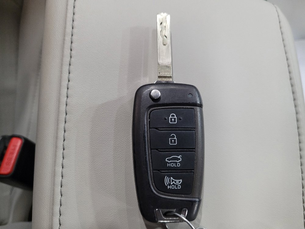 Used 2023 Hyundai Sonata SE FWD image 32