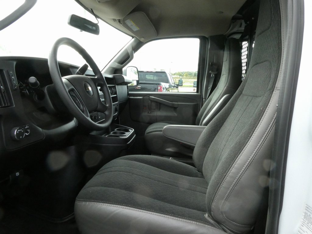Used 2024 Chevrolet Express 2500 w/ Driver Convenience Package image 33