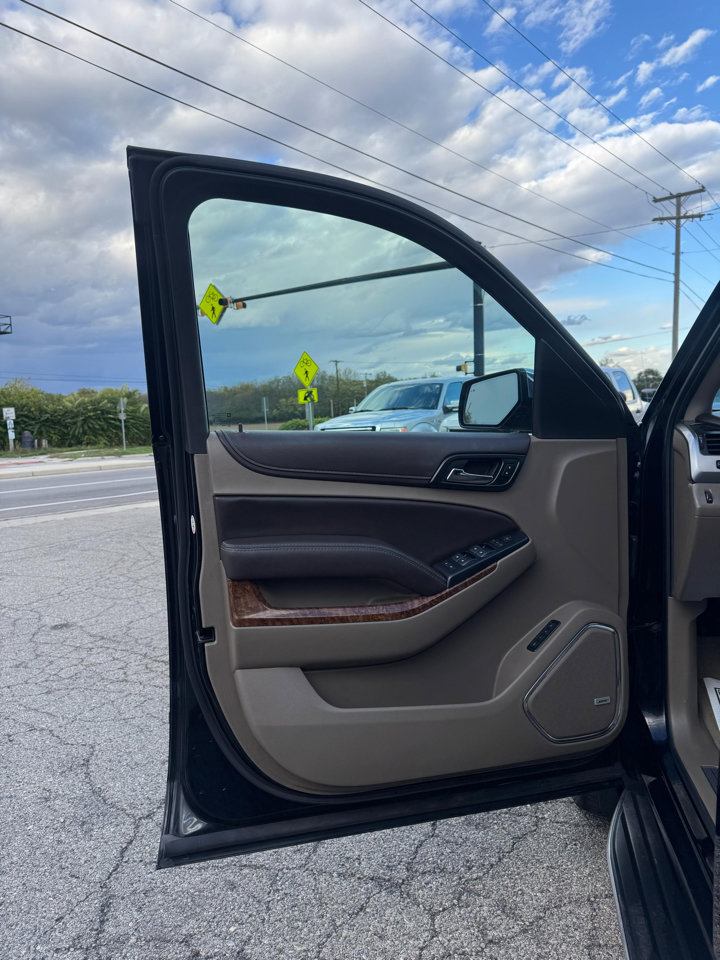 Used 2017 Chevrolet Suburban Premier image 9