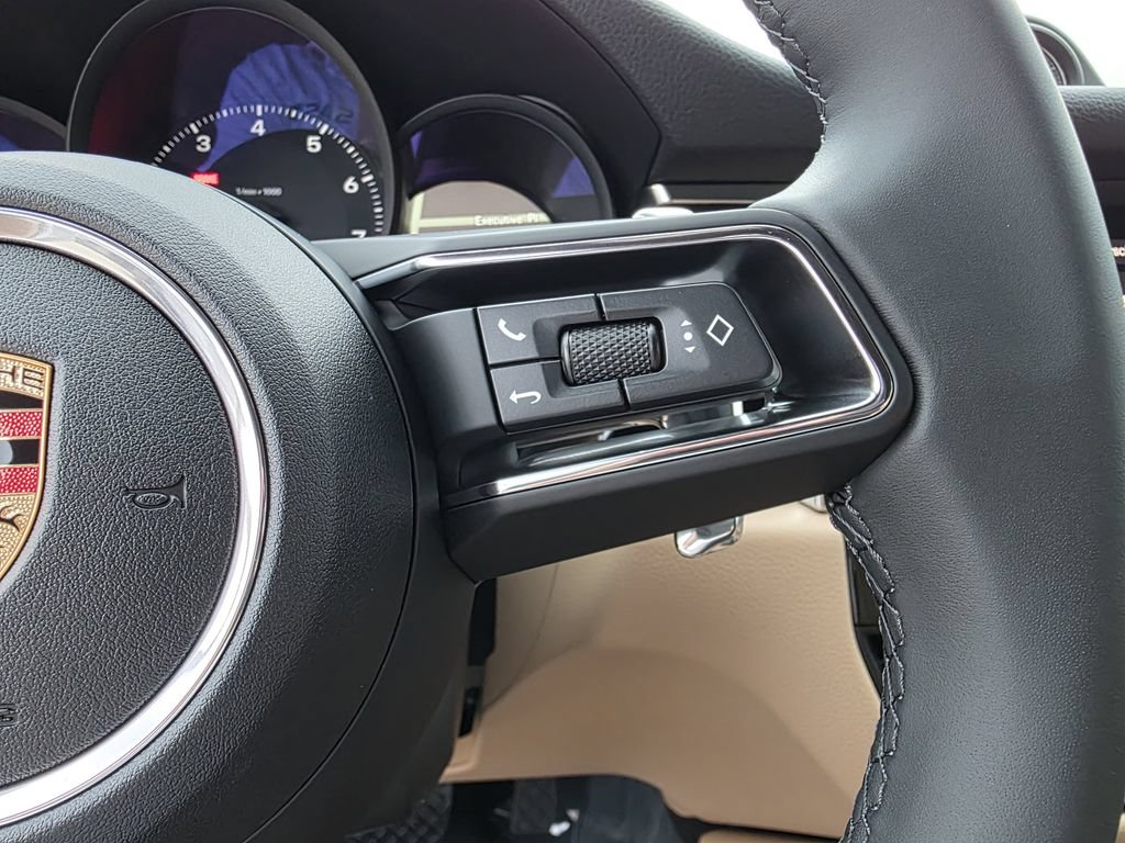 Certified 2026 Porsche Macan AWD/4WD image 41