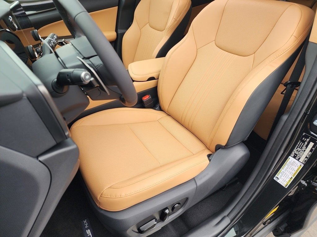 Certified 2025 Lexus NX 350 AWD w/ Accessory Package (2T) image 6