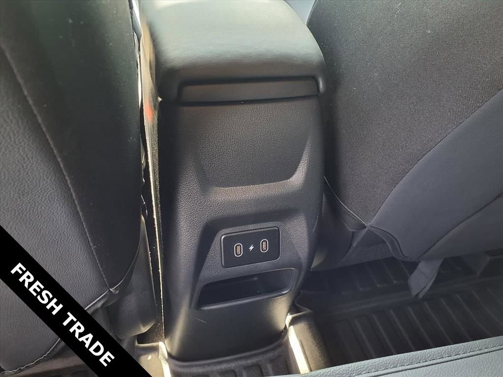 Used 2024 Hyundai Venue Limited image 14