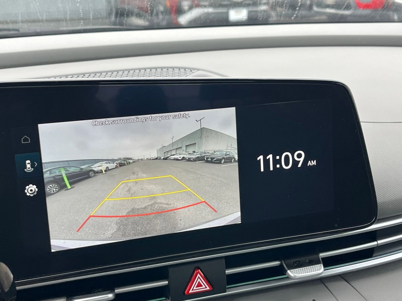 Used 2025 Hyundai Elantra SEL image 23